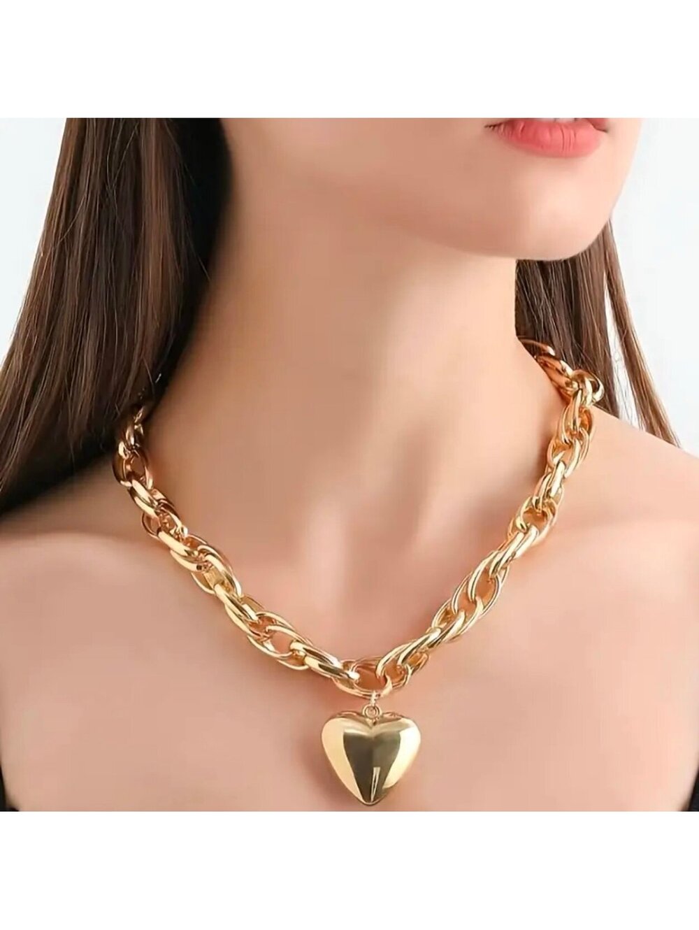 New - Chic Golden Heart Pendant Chunky Clavicle Necklace